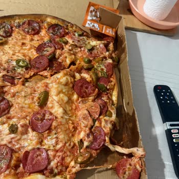 Migros Yemek’te Pişmemiş Ve Hasarlı Pizza, Canlı Yardımda Cevap Yok, Ücret İadesi Talebi