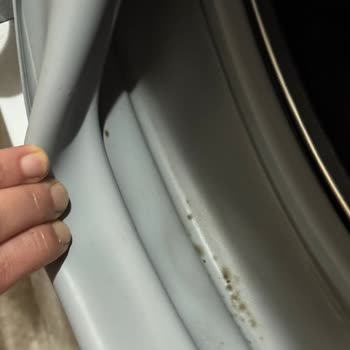 Bosch Çamaşır Makinesinde Garanti Altında Gövde Çürümesi Ve Ücret Talebi