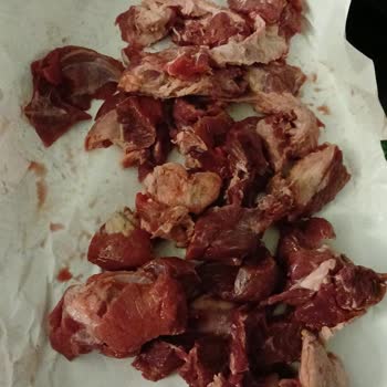 Çağdaş Market Tuzluçayır'da Et Ürünleri Kalitesiz Ve Yanıltıcı