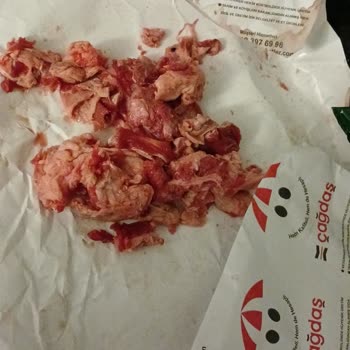 Çağdaş Market Tuzluçayır'da Et Ürünleri Kalitesiz Ve Yanıltıcı