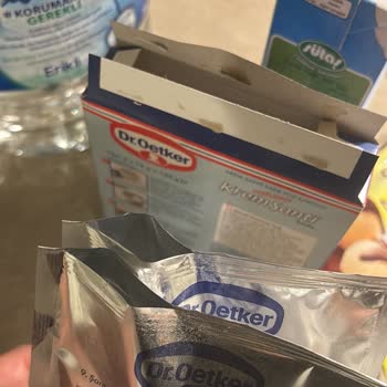 Açılmış Ve Dökülmüş Krem Şanti Paketi