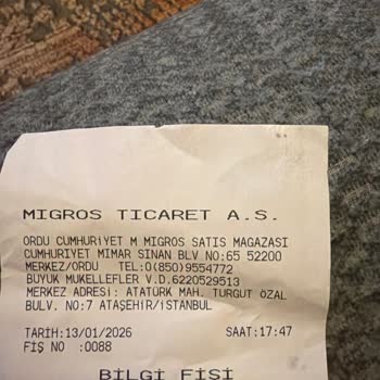 Migros Kasiyerinin 'Abla' Hitabı Kurumsal Kimliğe Aykırı