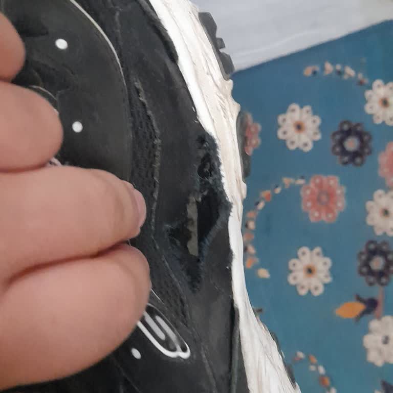 Garanti Sözü Verilen Ayakkabının 8 Ayda Yırtılması Ve İade Reddi