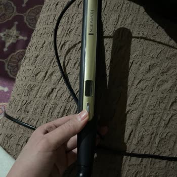 Remington Saç Düzleştiricisi Patladı Ve Cihaz Koptu: Güvenlik Sorunu Ve Ücretsiz Değişim Talebi