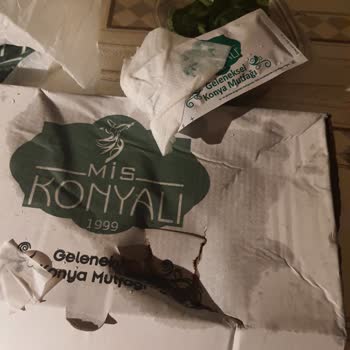 Kutu Parçalanmış Ve Yemek Soğuk Geldi İade Talepleri Cevapsız