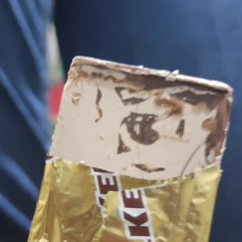 Ülker Çikolatası Görünüm Sorunu: Son Kullanma Tarihi Geçmemiş Olmasına Rağmen Tüketilemez