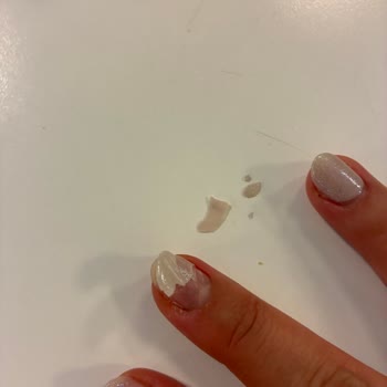 Kalıcı Oje Hızla Bozulması Ve Yüksek Ücret İade Talebi