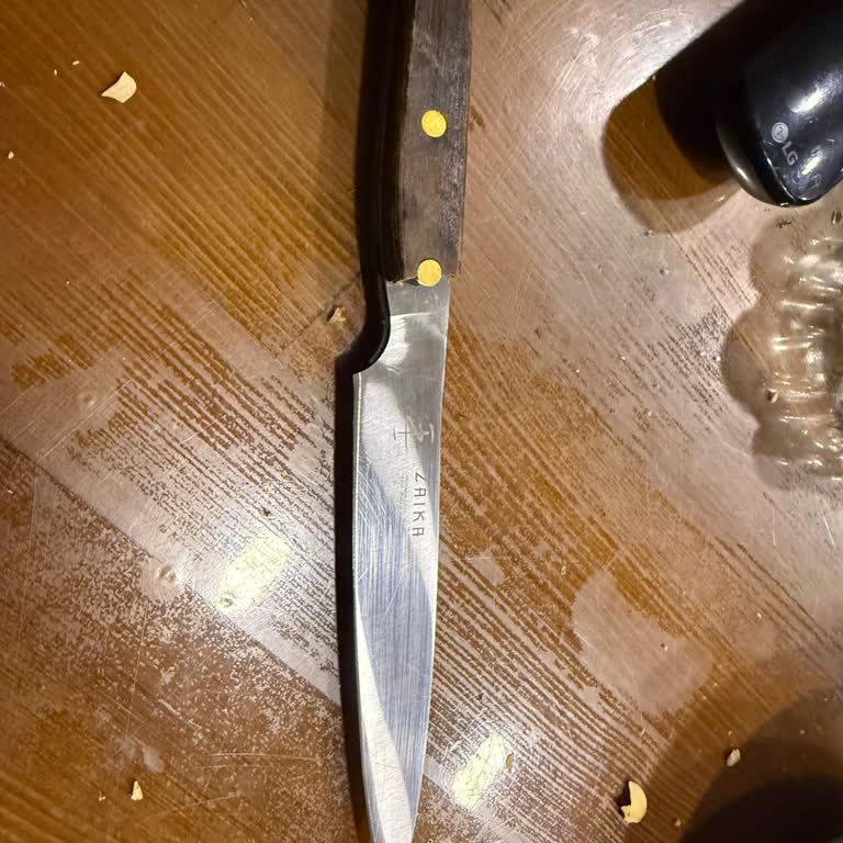 Kırılan Bıçak Ve Cevapsız Müşteri Hizmeti