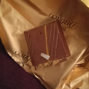 Dubaco Çikolatasında Plastik Parça Bulunması Gıda Güvenliği Sorunu