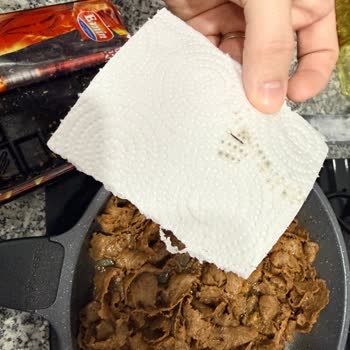 BİM Et Döner Paketi İçinde Böcek Bulunması Ve Sağlık Riski