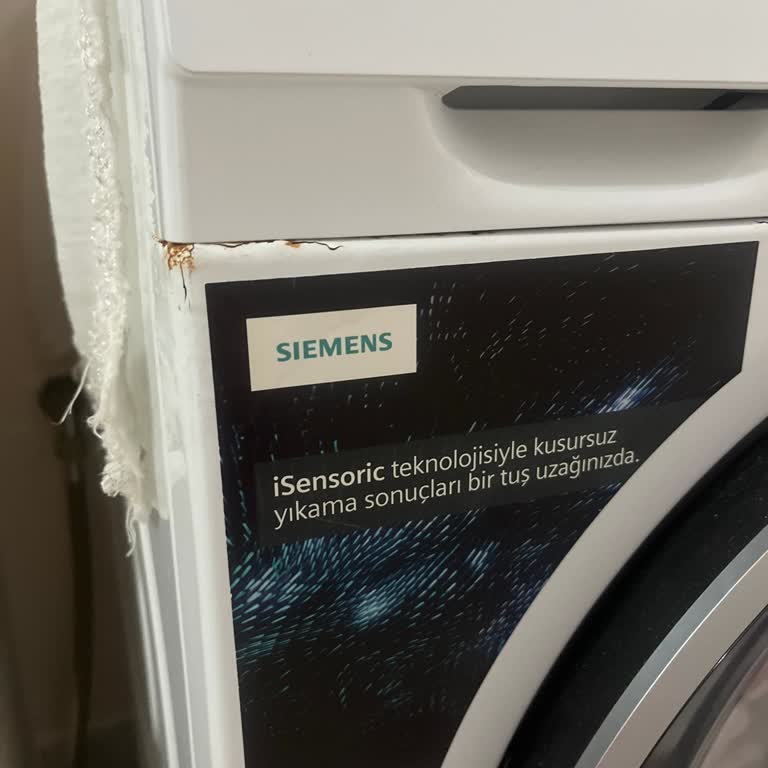 Siemens Çamaşır Makinesinde Deterjan Kapağı Paslanması İçin Ücretsiz Servis Talebi