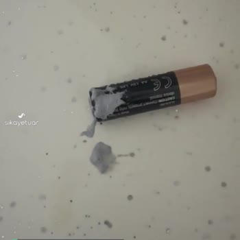 Duracell Kalem Pil Patladı