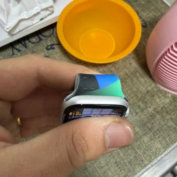 Mersin Pozcu BİM Şubesinde Saat Kordonunun Çabuk Çatlaması Ve Kaplama Soyulması