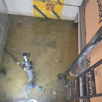 Azem İnşaat’ta Gecikmeli Teslim, Düşük Malzeme Kalitesi Ve Su Sızıntısı