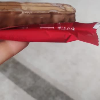 Rengi Değişen Tadelle Çikolatası Bozulmuş Görünüyor