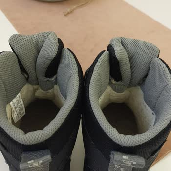 Üç Kez Giyildikten Sonra Çatlayan Çocuk Botu Değişim Talebi