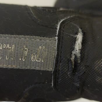 Üç Kez Giyildikten Sonra Çatlayan Çocuk Botu Değişim Talebi