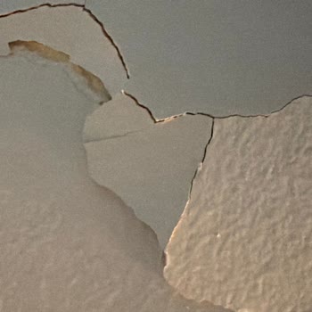 Türk Telekom'dan Fiber Kurulumunda Duvar Hasarı Ve Çözüm Beklentisi