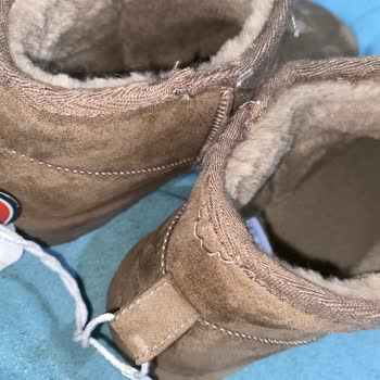 Yanlış Renk Ve Defolu Bot İçin Hızlı Değişim Talebi