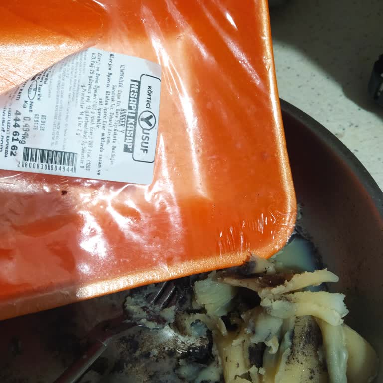 Köfteci Yusuf Şubesinde Yarım Kilo Köfte Yarı Yağlı Çıktı: Güvenim Sarsıldı