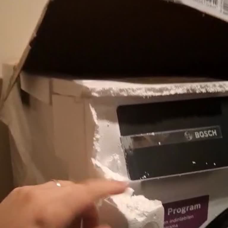 Horoz Lojistik’te İletişimsizlik ve Hasarlı Kurutma Makinesi Teslimatı Sorunu