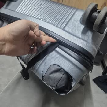 Hasar Görmüş Valizlerimiz İçin Şirketten Cevap Bekliyoruz