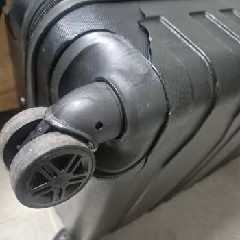 Hasar Görmüş Valizlerimiz İçin Şirketten Cevap Bekliyoruz