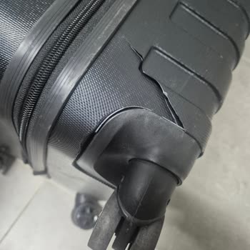 Hasar Görmüş Valizlerimiz İçin Şirketten Cevap Bekliyoruz