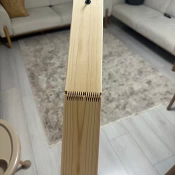 IKEA Sofa’da Kırılan Tahta Parçalar Güvenlik Sorunu Yaratıyor