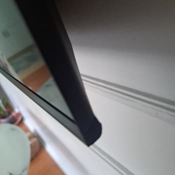 Sunny Televizyonun Kırık Arka Kapak Ve Bantlı Onarımıyla İlgili Değişim Talebi Reddedildi