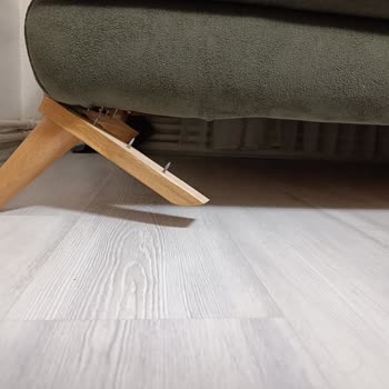 Ayıplı Koltuk Ayakları, Yetersiz Servis Ve Fatura Verilmemesi