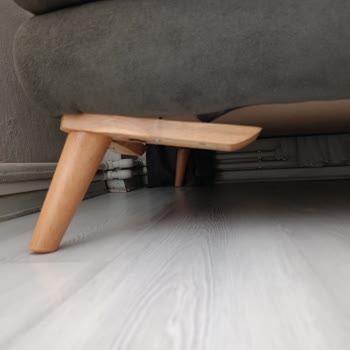 Ayıplı Koltuk Ayakları, Yetersiz Servis Ve Fatura Verilmemesi