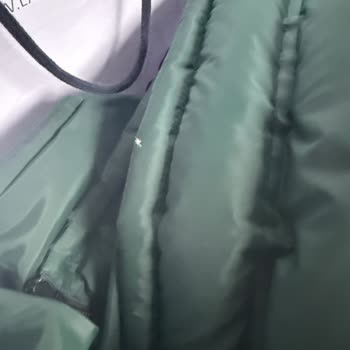 Lacoste Şişme Montta Ayıplı Ürün: Dikişlerde Tüy Çıkması Ve Soyulma