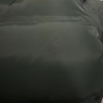 Lacoste Şişme Montta Ayıplı Ürün: Dikişlerde Tüy Çıkması Ve Soyulma