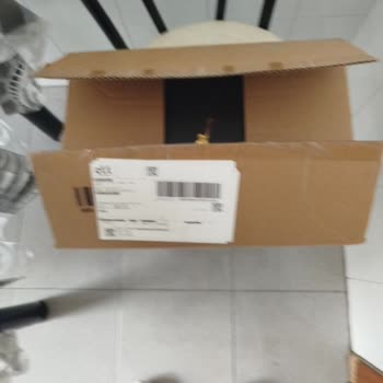 Paquete enviado por Joom totalmente vacío, exijo asistencia y reembolso