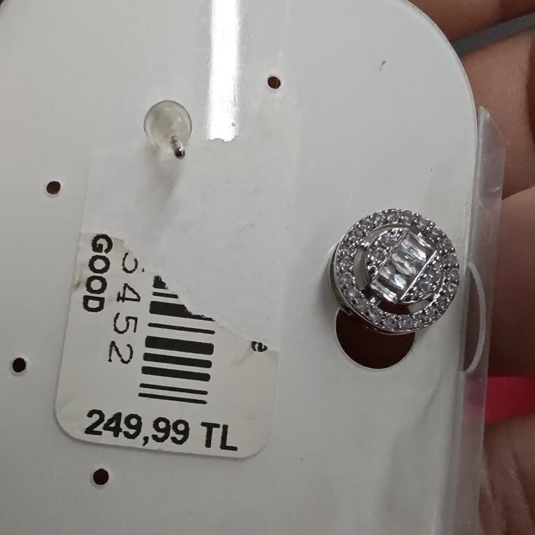 So Good Mağazasında Çelik Küpe Koptu, Müşteri Çözüm Talep Ediyor