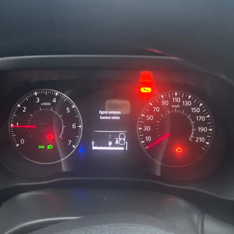 Renault Expres’te Üçüncü Kez Emisyon Uyarısı Yağ Değişimi Sorunu Çözmüyor