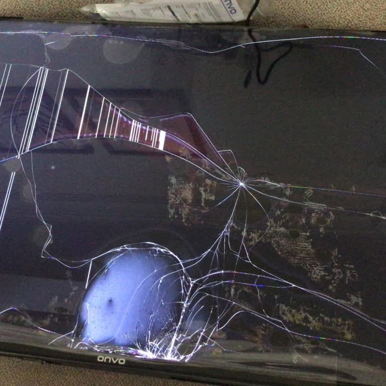 Taşıma Sırasında Kırılan Televizyonlar İçin PTT Kargo Sorumluluk Talebi