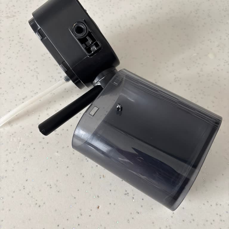 Grundig KSM 6430 Süt Haznesi Tekrar Kırıldı, Garanti Değişim Talebi