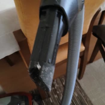 Miele Süpürge Parçaları Kırıldı, Servis Ücreti 9.000 TL Olarak Kabul Edilemez