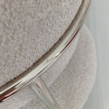 Bellona’da Deforme Sandalyeler Ve Çözüm Sunmayan Servis