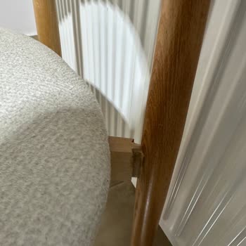 Venez Mobilya’da Sandalyeler Kırıldı Ve Yanıt Yok