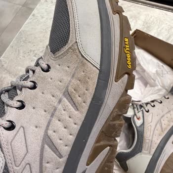 Skechers Ayakkabısında Temizlik Köpüğüyle Bile Giderilmeyen Lekeler Ve Çözüm Yokluğu