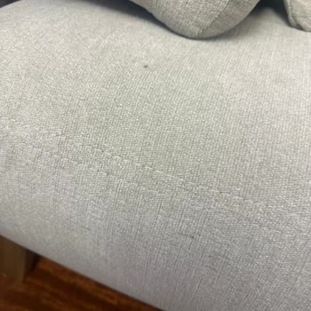 Kelebek Mobilya'da Kusurlu Koltuk Ve Cevapsız Şikayet