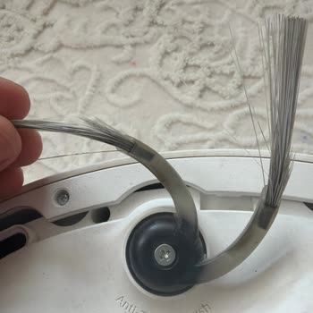 Garanti Kapsamındaki Robot Süpürgenin Fırçaları Ücretli İstenmesi Ve Kaba Müşteri Hizmeti