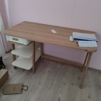 Üst Dolaplı Çalışma Masası Eksik Teslim, Mağaza Çözüm Sunmuyor