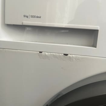Arçelik Çamaşır Makinesinde Paslanan Ön Kapak Ücretsiz Değişim Talebi