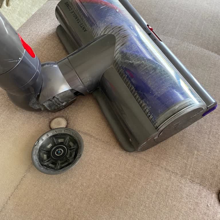 Dyson V15 Süpürge Başlığı Tekrar Kırıldı Ücretsiz Değişim İstiyorum