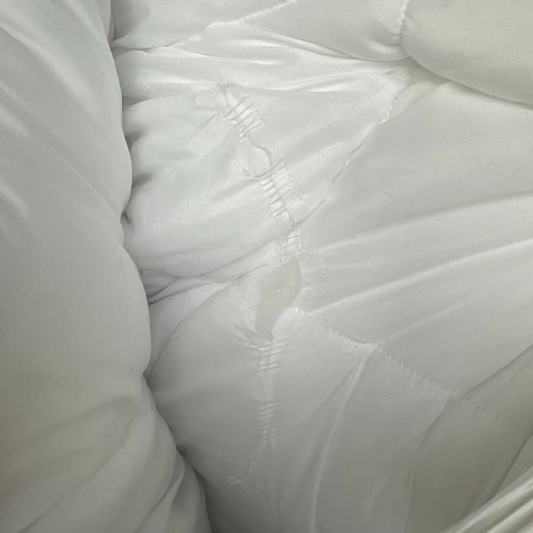 Yırtık Yorgan Ve Canlı Destek Sorunu