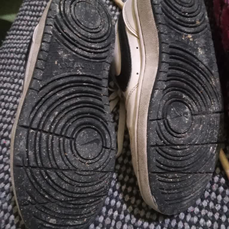 Su Geçiren Nike Ayakkabıda Kalite Sorunu Ve Müşteri Hizmetlerinin Yetersiz Çözümü